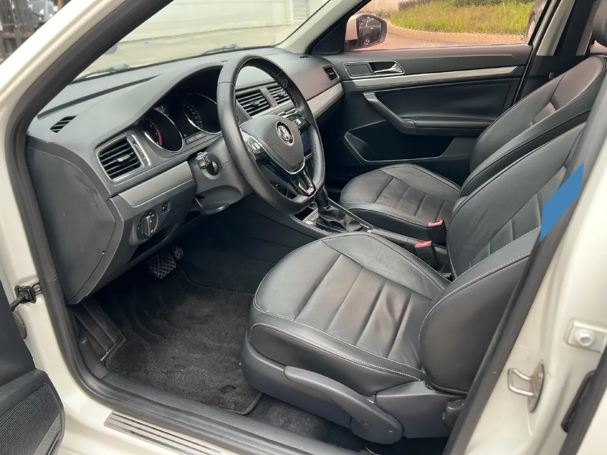 2017 Buick Excelle 1.5L 114HP L4 6AT,autocango,china used car exporter,china ev exporter,chinese used car exporter,chinese used ev exporter