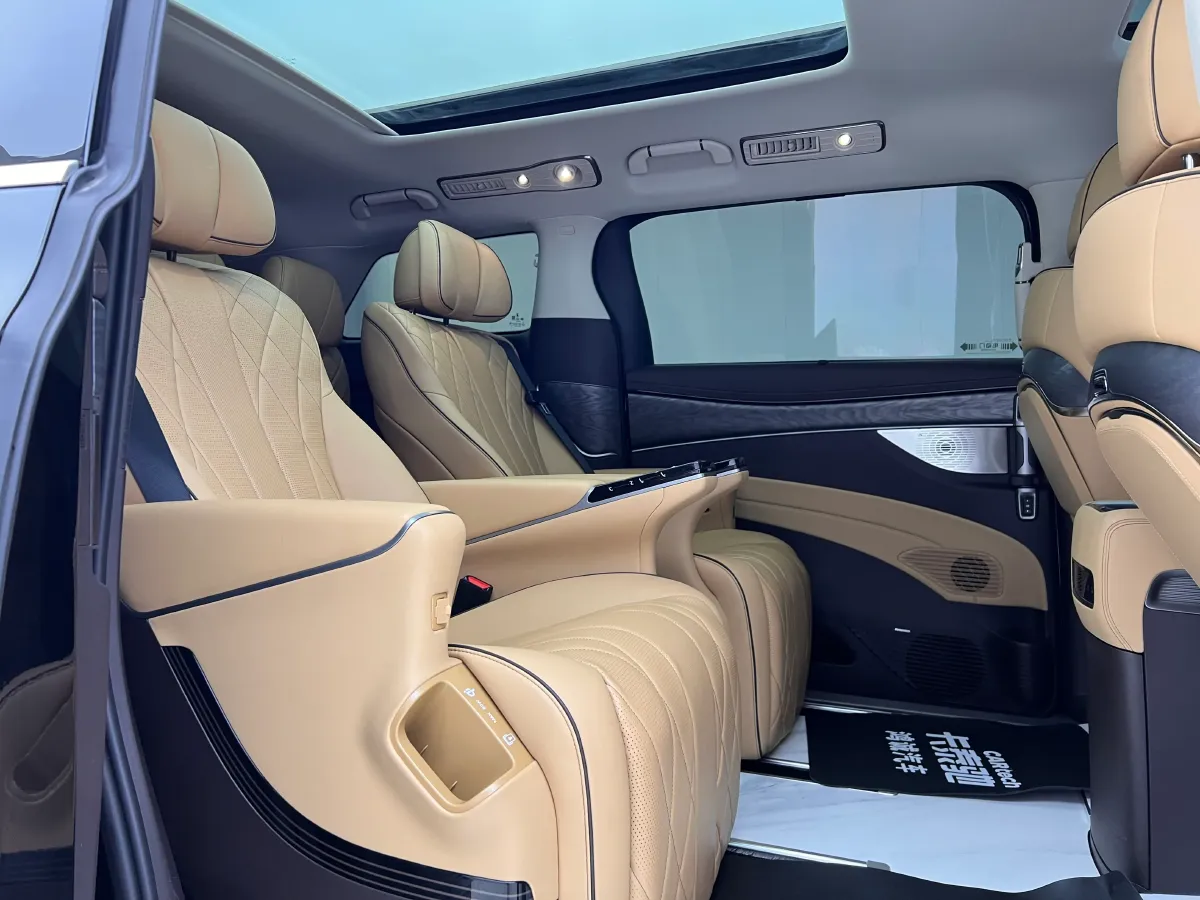 2024 Denza D9 1.5T 139HP L4 E-CVT PHEV 40KWH,autocango,china used car exporter,china ev exporter,chinese used car exporter,chinese used ev exporter