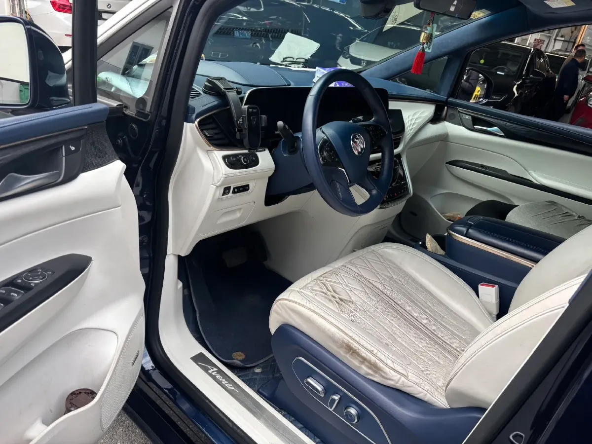 2020 Buick GL8 2.0T 237HP L4 9AT,autocango,china used car exporter,china ev exporter,chinese used car exporter,chinese used ev exporter