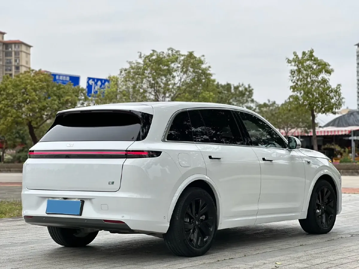 2023 Li L7 Range Extended 154HP REEV 40.9KWH,autocango,china used car exporter,china ev exporter,chinese used car exporter,chinese used ev exporter