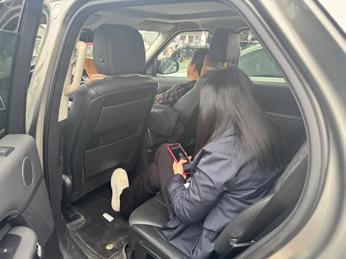 2017 Land Rover Discovery 3.0T 340HP V6 8AT,autocango,china used car exporter,china ev exporter,chinese used car exporter,chinese used ev exporter