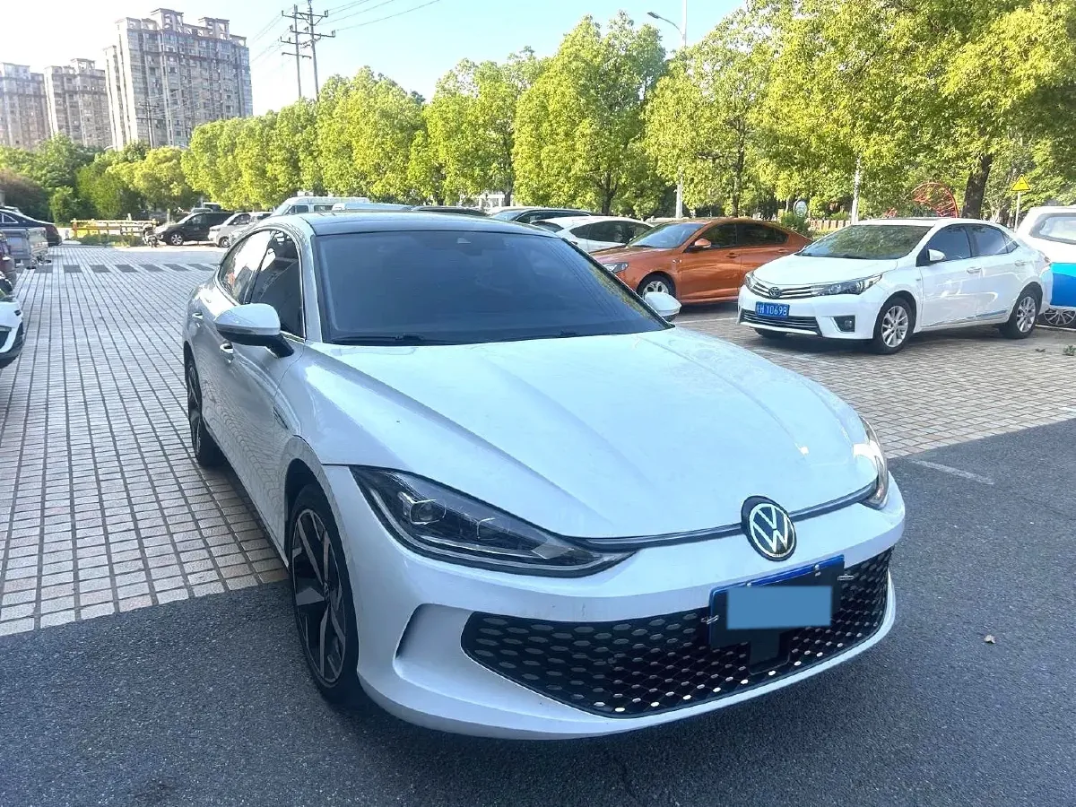 2023 Volkswagen Lamando 1.4T 150HP L4 7DCT,autocango,china used car exporter,china ev exporter,chinese used car exporter,chinese used ev exporter
