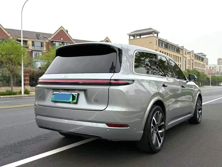 2022 Li L9 Range Extended 154HP REEV 42.6KWH,autocango,china used car exporter,china ev exporter,chinese used car exporter,chinese used ev exporter