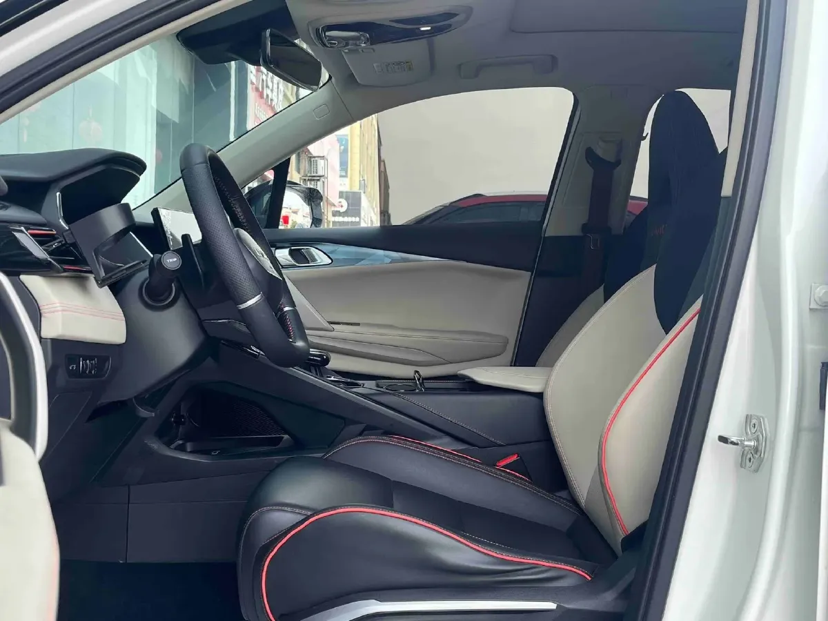 2020 LYNK&CO 06 1.5T 177HP L3 7DCT,autocango,china used car exporter,china ev exporter,chinese used car exporter,chinese used ev exporter