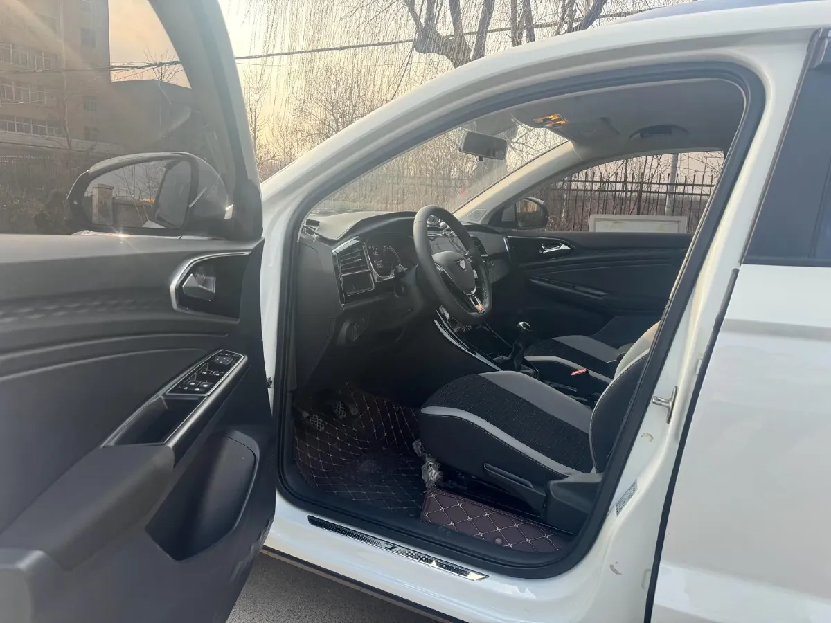 2022 Great Wall Poer King Kong 2.0T 150HP L4 6MT,autocango,china used car exporter,china ev exporter,chinese used car exporter,chinese used ev exporter