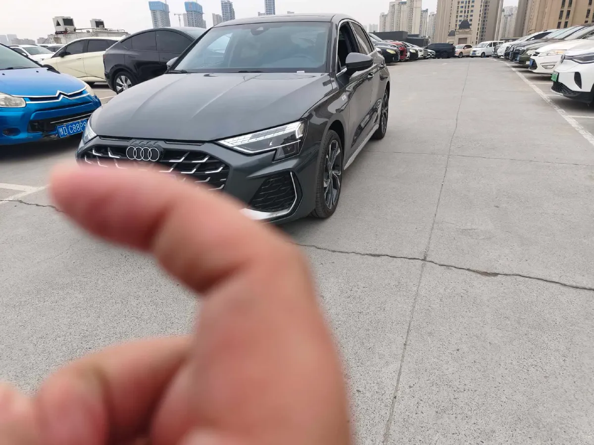 2025 Audi A3 1.5T 160HP L4 7DCT,autocango,china used car exporter,china ev exporter,chinese used car exporter,chinese used ev exporter