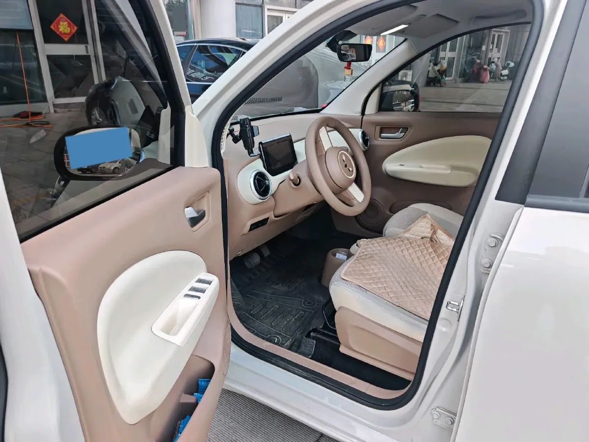 2025 WuLing HongGuang MINI EV BEV 16.2KWH,autocango,china used car exporter,china ev exporter,chinese used car exporter,chinese used ev exporter