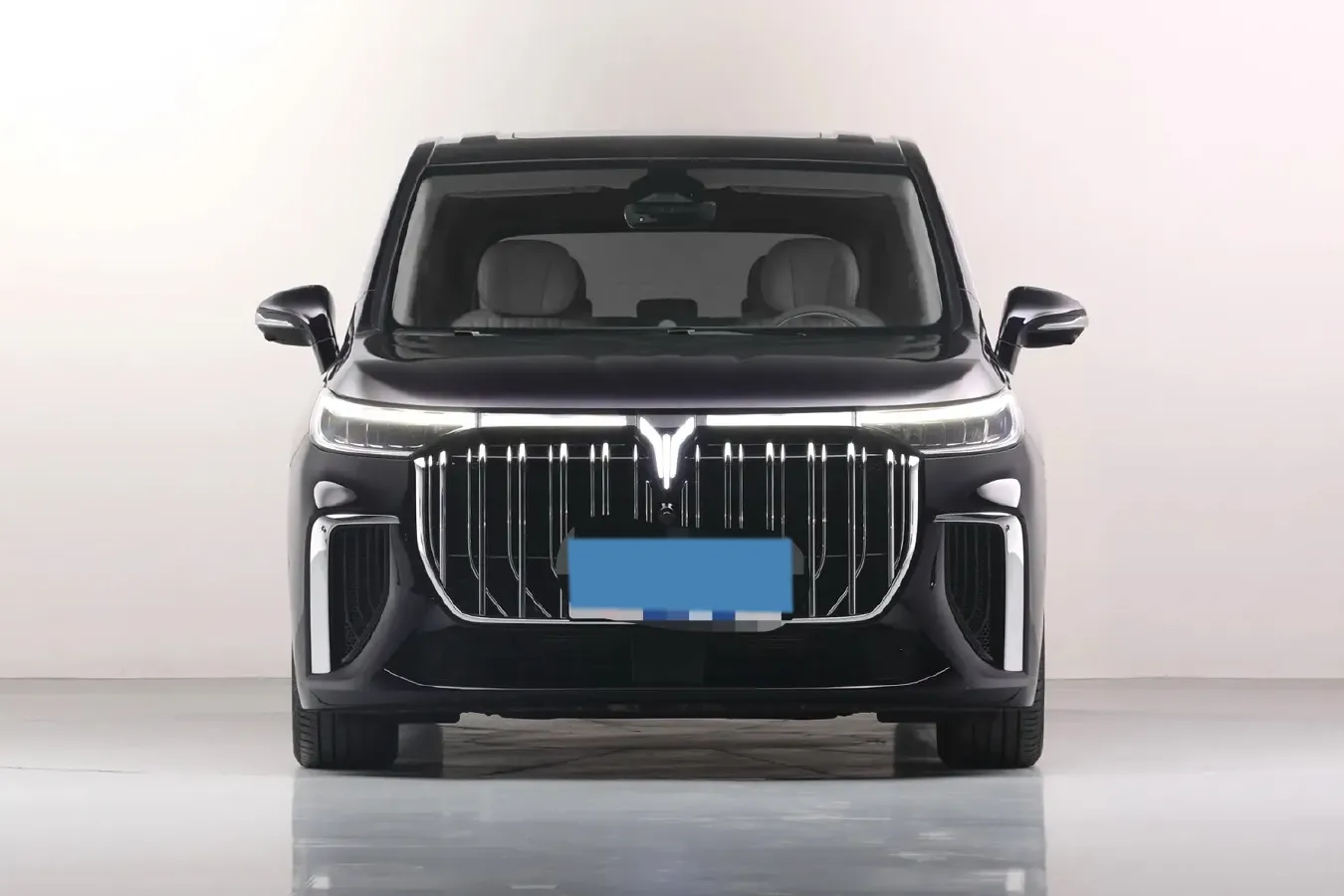 2024 Voyah Dream 1.5T 150HP L4 PHEV 43KWH,autocango,china used car exporter,china ev exporter,chinese used car exporter,chinese used ev exporter
