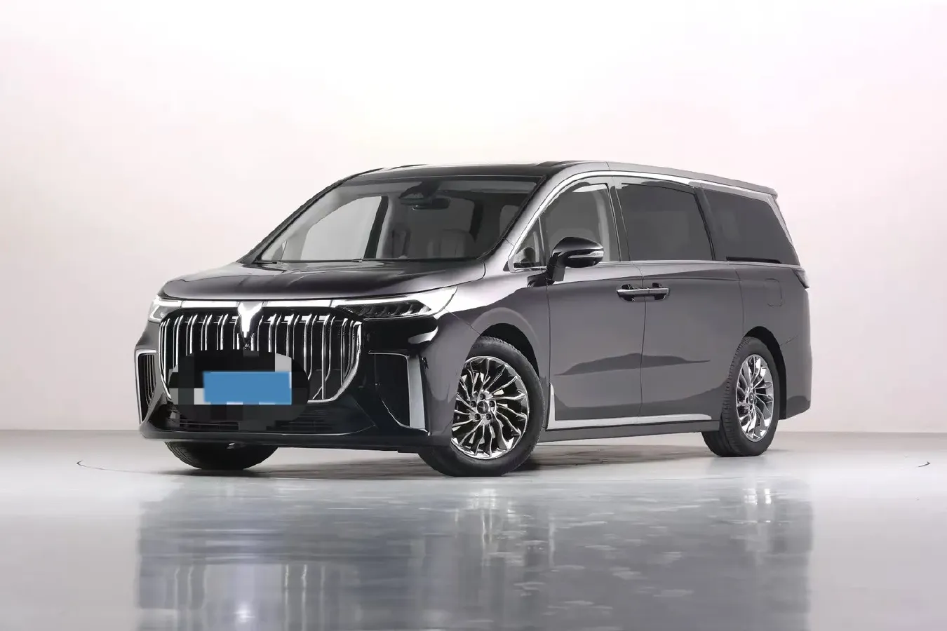 2024 Voyah Dream 1.5T 150HP L4 PHEV 43KWH,autocango,china used car exporter,china ev exporter,chinese used car exporter,chinese used ev exporter