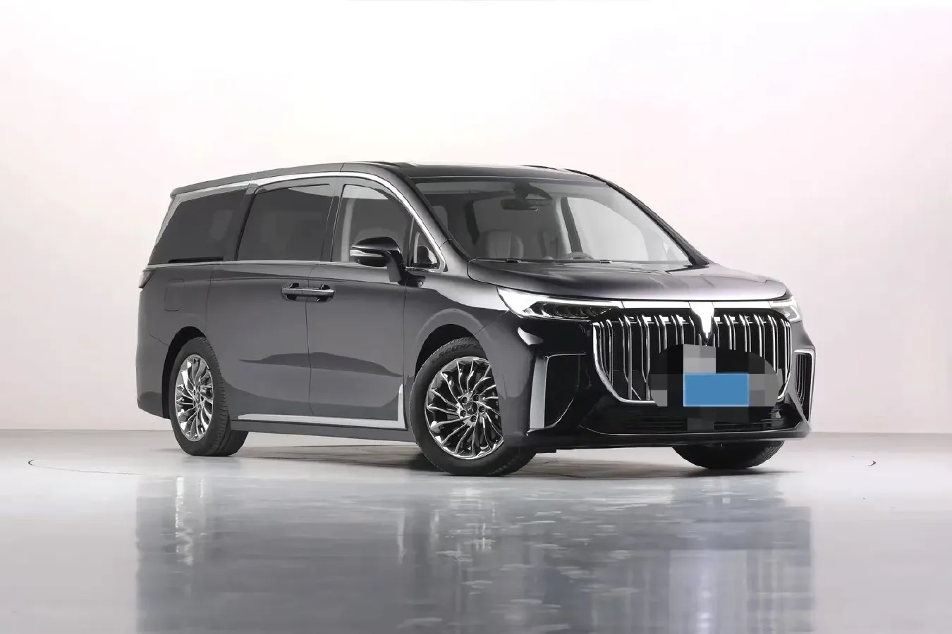 2024 Voyah Dream 1.5T 150HP L4 PHEV 43KWH,autocango,china used car exporter,china ev exporter,chinese used car exporter,chinese used ev exporter