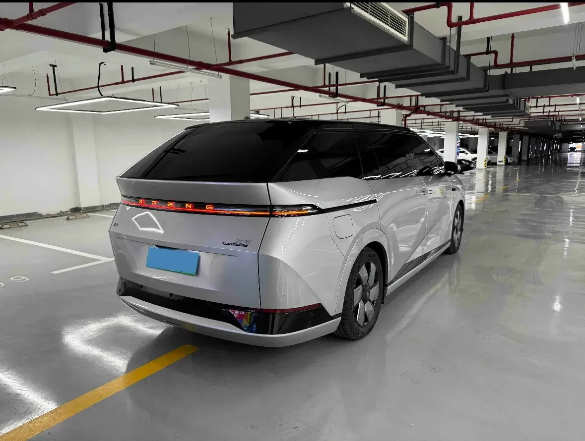 2024 Xpeng X9 BEV 84.5KWH,autocango,china used car exporter,china ev exporter,chinese used car exporter,chinese used ev exporter