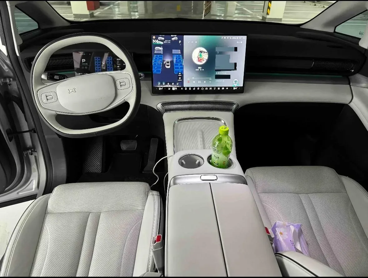 2024 Xpeng X9 BEV 84.5KWH,autocango,china used car exporter,china ev exporter,chinese used car exporter,chinese used ev exporter