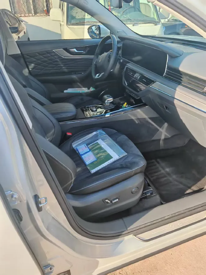 2022 HongQi HS5 2.0T 224HP L4 6AT,autocango,china used car exporter,china ev exporter,chinese used car exporter,chinese used ev exporter