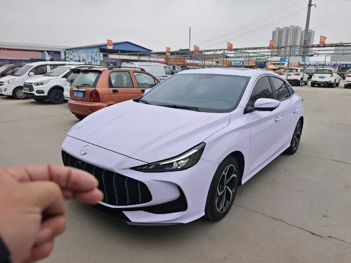 2025 MG 5 1.5T 181HP L4 7DCT,autocango,china used car exporter,china ev exporter,chinese used car exporter,chinese used ev exporter