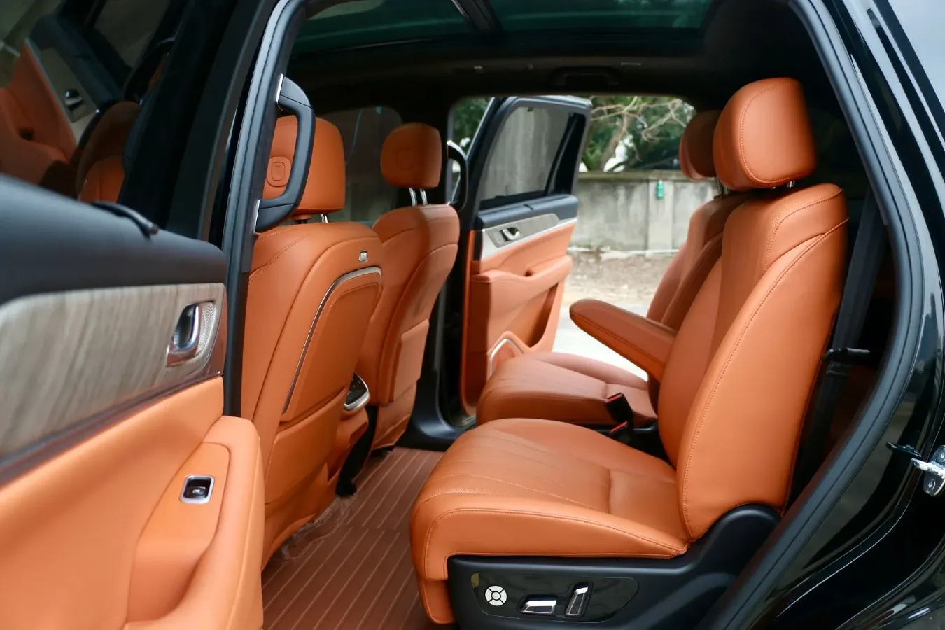 2023 WEY BlueMountain 1.5T 154HP L4 2DHT PHEV 44.5KWH,autocango,china used car exporter,china ev exporter,chinese used car exporter,chinese used ev exporter