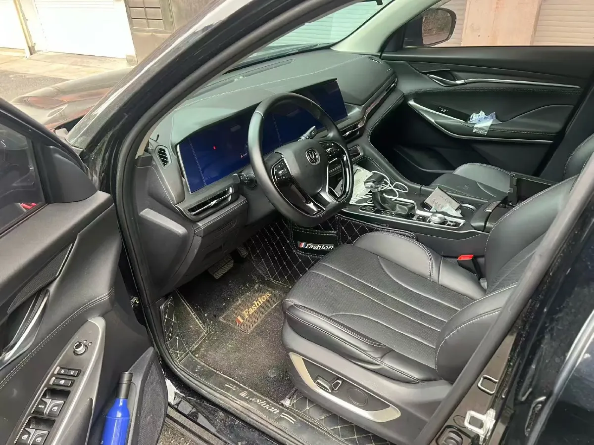 2021 ChangAn CS75 Plus 1.5T 178HP L4 6AT,autocango,china used car exporter,china ev exporter,chinese used car exporter,chinese used ev exporter