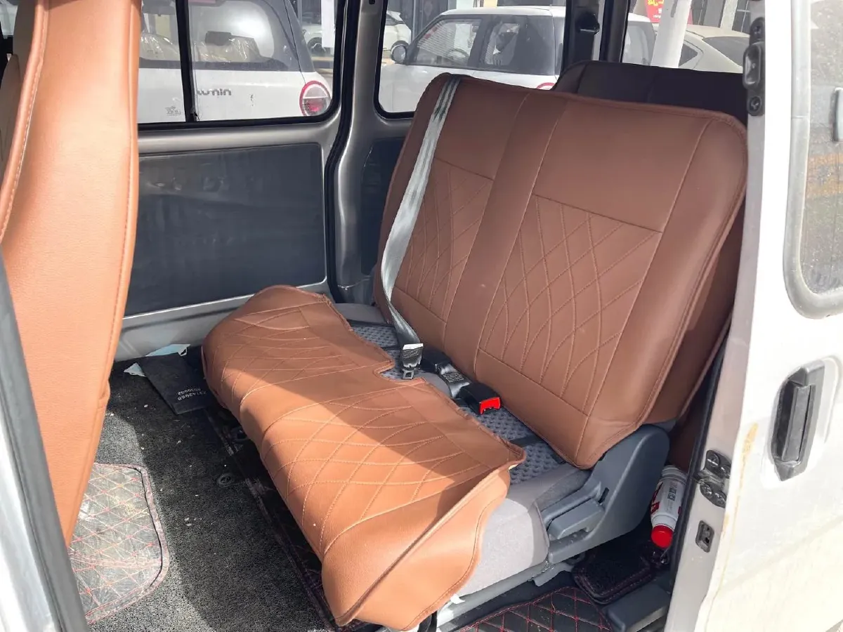 2023 WuLing ZhiGuang 1.5L 102HP L4 5MT,autocango,china used car exporter,china ev exporter,chinese used car exporter,chinese used ev exporter