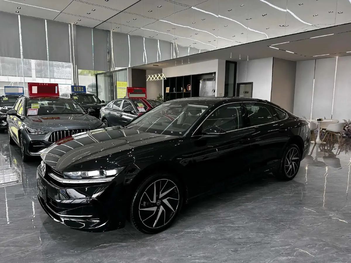 2024 Volkswagen Magotan 2.0T 220HP L4 7DCT,autocango,china used car exporter,china ev exporter,chinese used car exporter,chinese used ev exporter