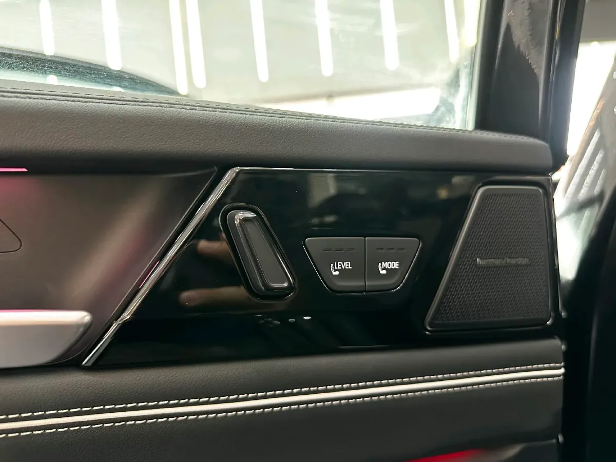 2024 Volkswagen Magotan 2.0T 220HP L4 7DCT,autocango,china used car exporter,china ev exporter,chinese used car exporter,chinese used ev exporter