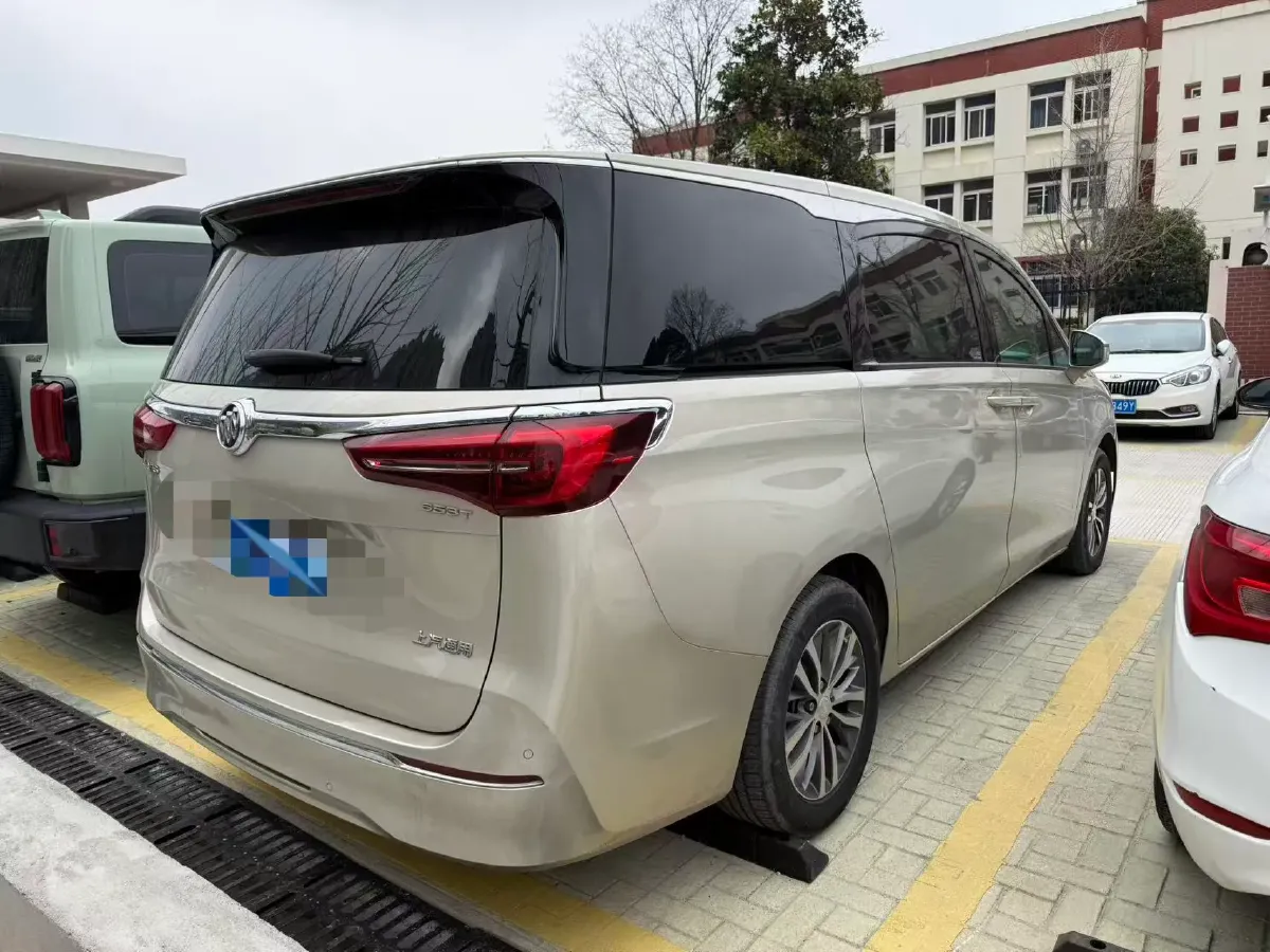 2021 Buick GL8 2.0T 237HP L4 9AT,autocango,china used car exporter,china ev exporter,chinese used car exporter,chinese used ev exporter