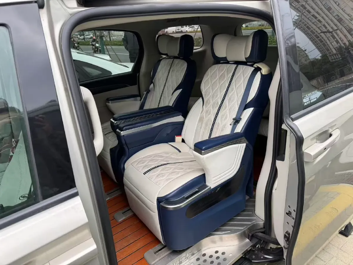 2021 Buick GL8 2.0T 237HP L4 9AT,autocango,china used car exporter,china ev exporter,chinese used car exporter,chinese used ev exporter