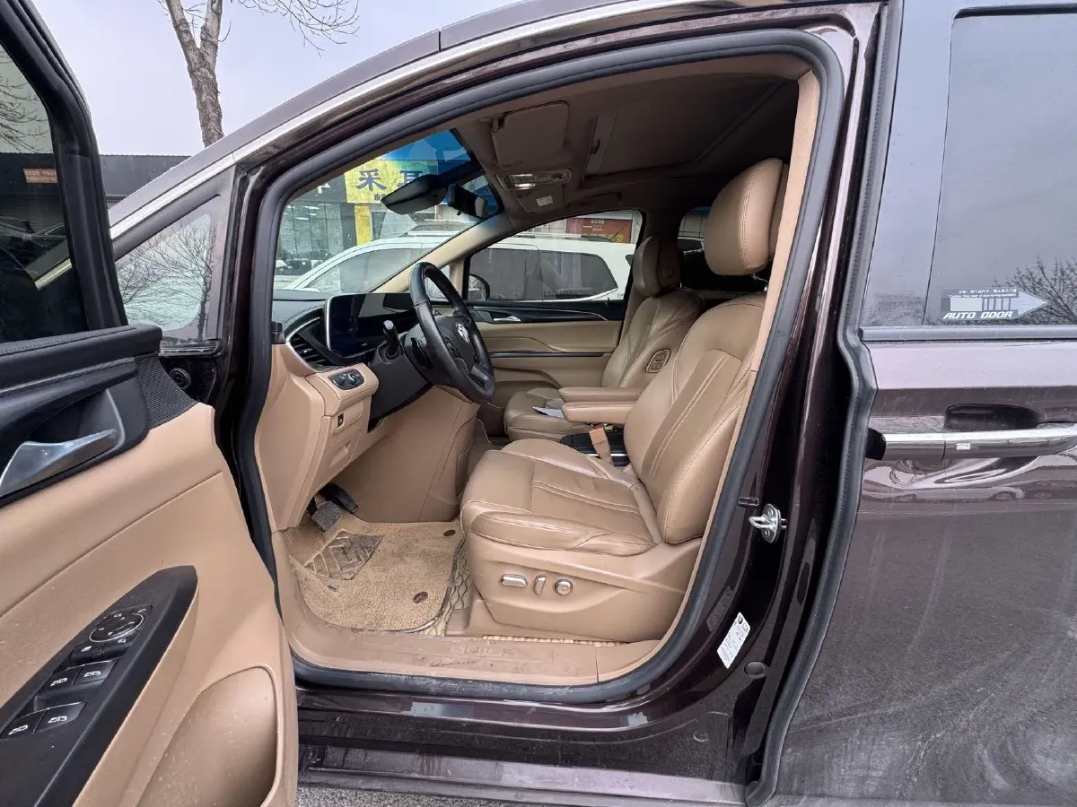 2021 Buick GL8 2.0T 237HP L4 9AT,autocango,china used car exporter,china ev exporter,chinese used car exporter,chinese used ev exporter