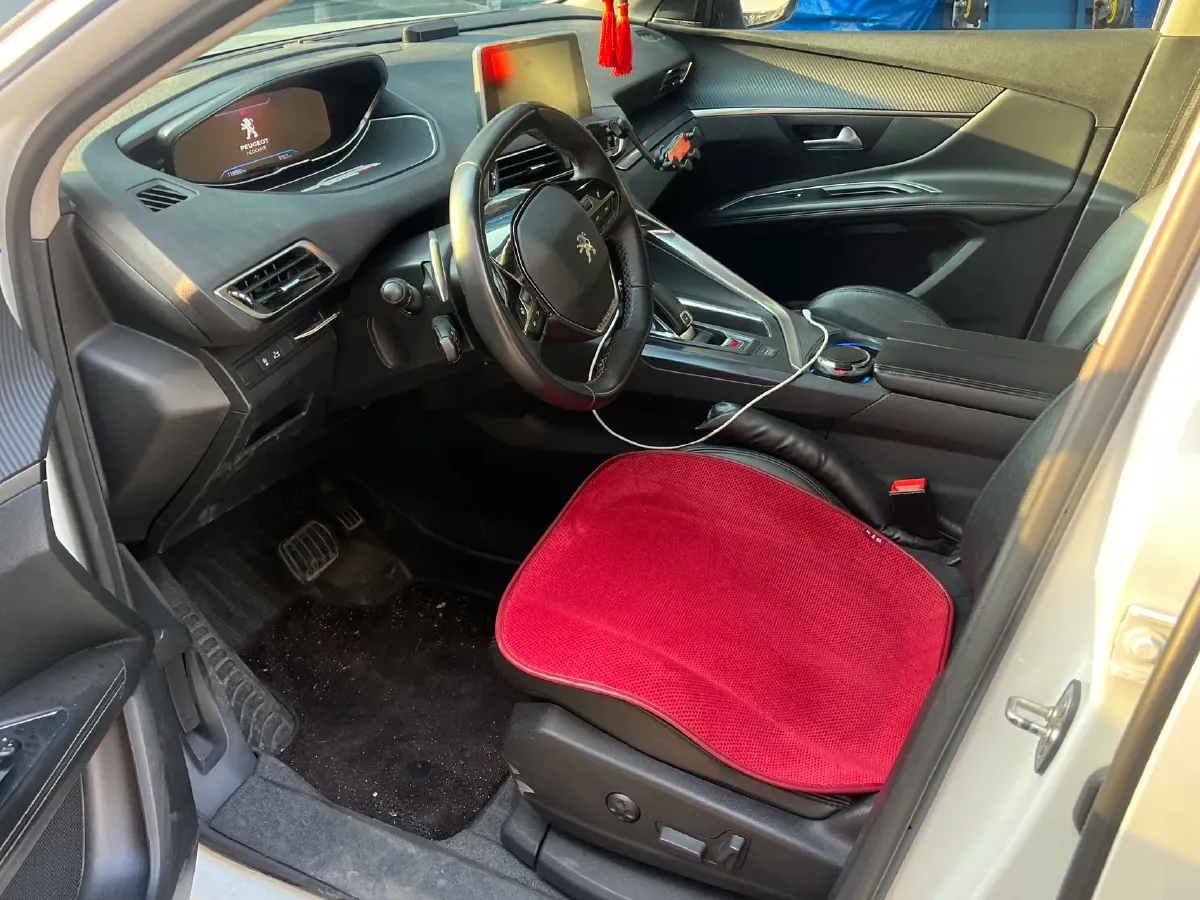 2019 Peugeot 5008 1.8T 211HP L4 8AT,autocango,china used car exporter,china ev exporter,chinese used car exporter,chinese used ev exporter