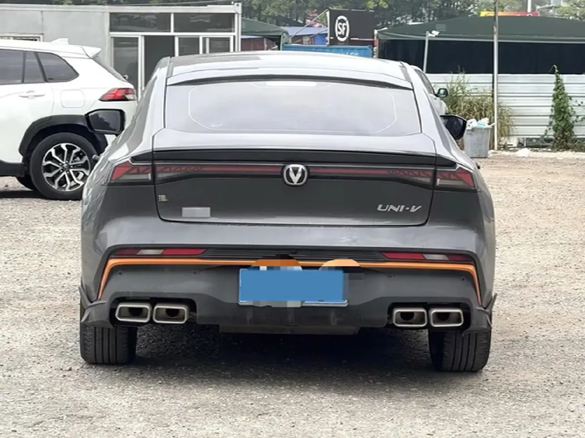 2025 ChangAn UNI-V 1.5T 192HP L4 7DCT,autocango,china used car exporter,china ev exporter,chinese used car exporter,chinese used ev exporter
