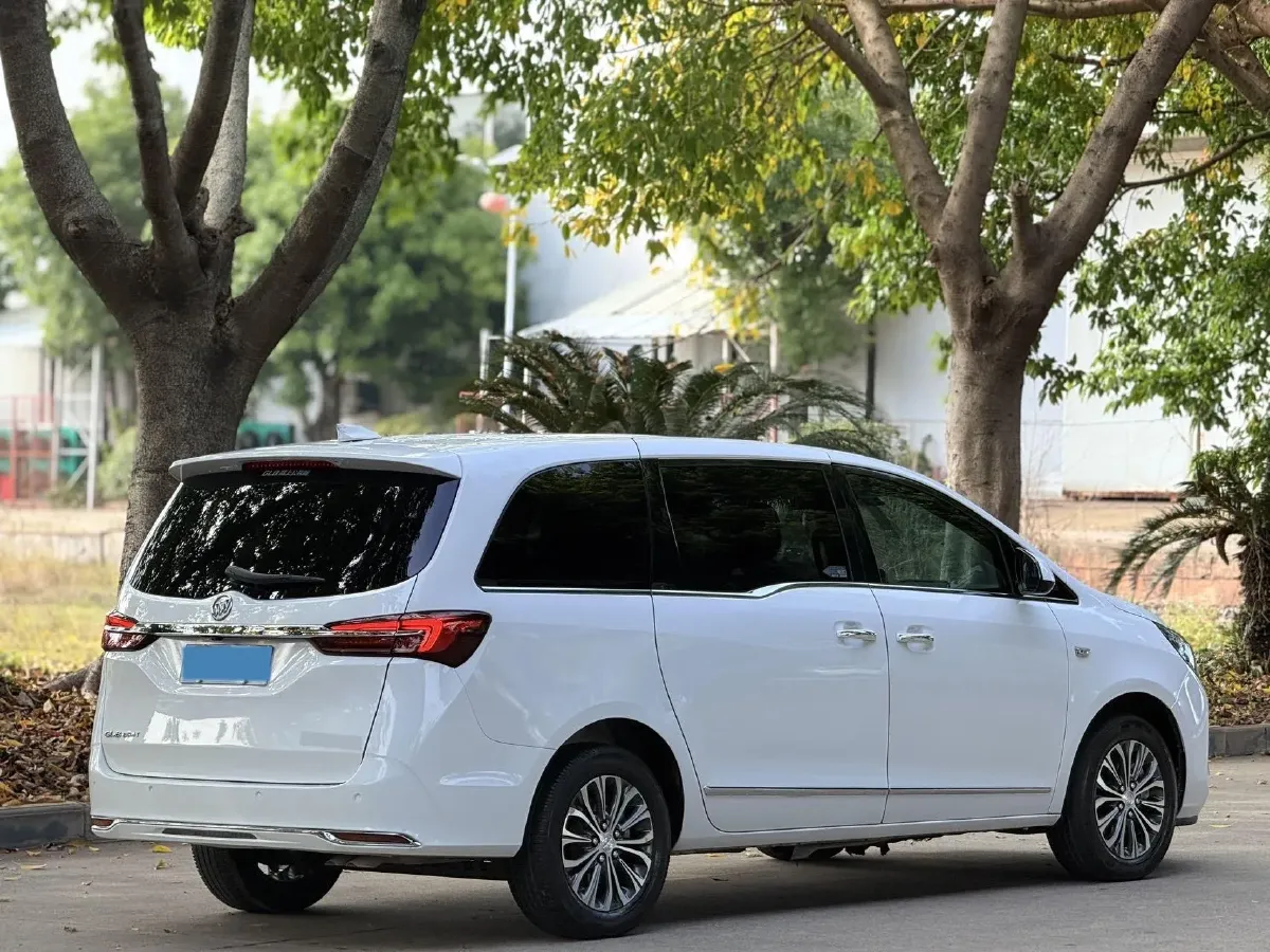 2021 Buick GL8 2.0T 237HP L4 9AT,autocango,china used car exporter,china ev exporter,chinese used car exporter,chinese used ev exporter