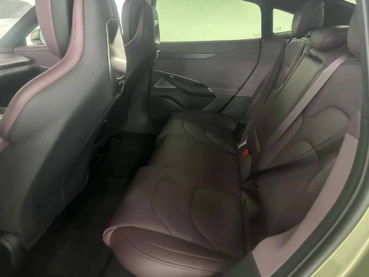 2024 MI SU7 BEV 101KWH,autocango,china used car exporter,china ev exporter,chinese used car exporter,chinese used ev exporter