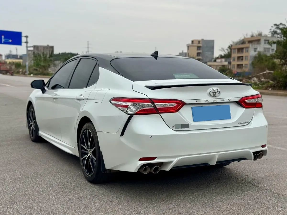 2021 Toyota Camry 2.5L 209HP L4 8AT,autocango,china used car exporter,china ev exporter,chinese used car exporter,chinese used ev exporter