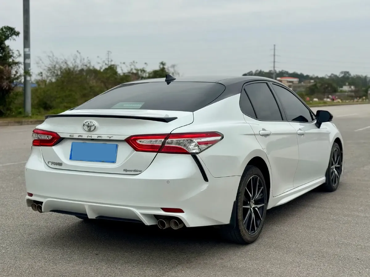 2021 Toyota Camry 2.5L 209HP L4 8AT,autocango,china used car exporter,china ev exporter,chinese used car exporter,chinese used ev exporter