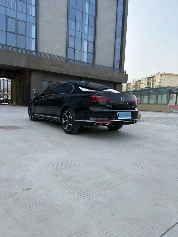 2025 Volkswagen Magotan 1.4T 150HP L4 7DCT,autocango,china used car exporter,china ev exporter,chinese used car exporter,chinese used ev exporter