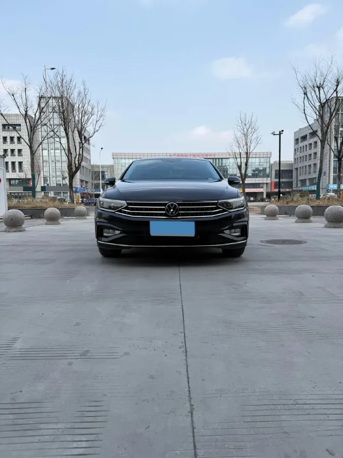 2025 Volkswagen Magotan 1.4T 150HP L4 7DCT,autocango,china used car exporter,china ev exporter,chinese used car exporter,chinese used ev exporter