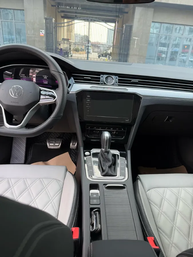 2025 Volkswagen Magotan 1.4T 150HP L4 7DCT,autocango,china used car exporter,china ev exporter,chinese used car exporter,chinese used ev exporter