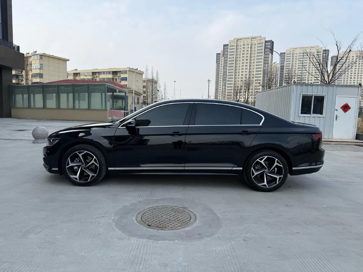 2025 Volkswagen Magotan 1.4T 150HP L4 7DCT,autocango,china used car exporter,china ev exporter,chinese used car exporter,chinese used ev exporter