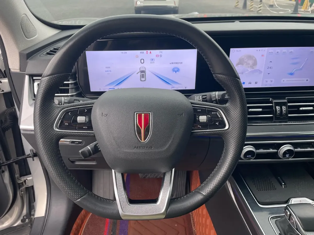 2023 HongQi HS5 2.0T 252HP L4 8AT,autocango,china used car exporter,china ev exporter,chinese used car exporter,chinese used ev exporter