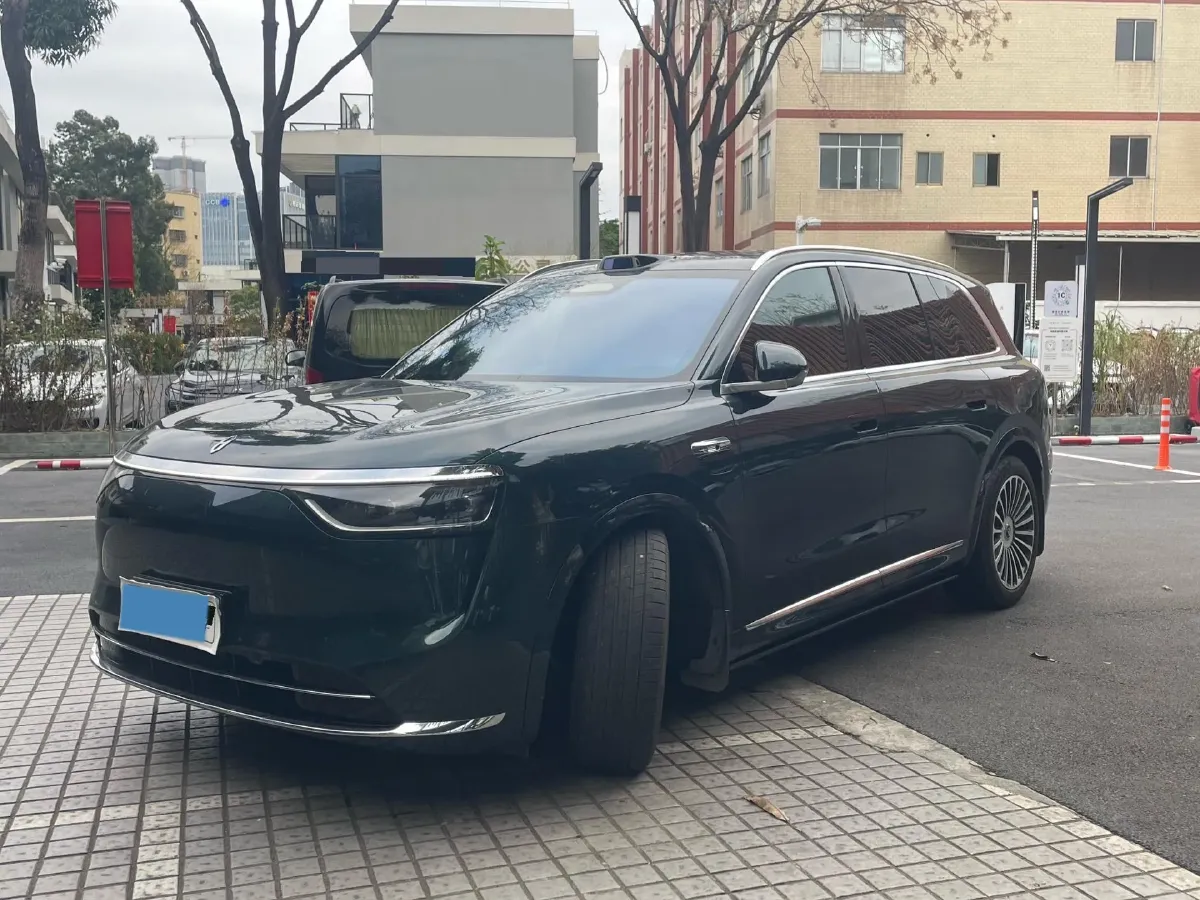 2025 AITO AITO M8 REEV 160HP REEV 53.4KWH,autocango,china used car exporter,china ev exporter,chinese used car exporter,chinese used ev exporter
