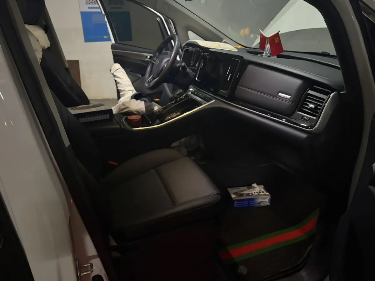 2024 GAC Trumpchi M8 2.0T 252HP L4 8AT,autocango,china used car exporter,china ev exporter,chinese used car exporter,chinese used ev exporter