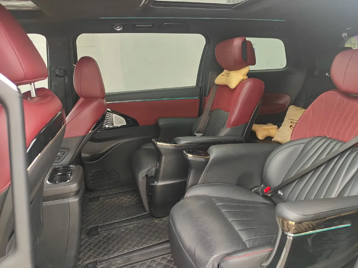 2024 GAC Trumpchi M8 2.0T 252HP L4 8AT,autocango,china used car exporter,china ev exporter,chinese used car exporter,chinese used ev exporter