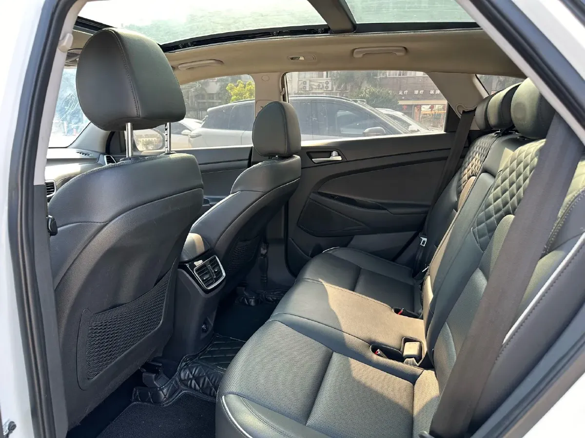 2019 Hyundai Tucson 1.6T 177HP L4 7DCT,autocango,china used car exporter,china ev exporter,chinese used car exporter,chinese used ev exporter