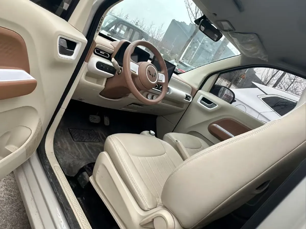 2024 WuLing HongGuang MINI EV BEV 17.3KWH,autocango,china used car exporter,china ev exporter,chinese used car exporter,chinese used ev exporter