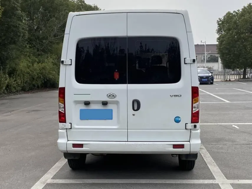 2021 MAXUS XinTu V80 2.0T 139HP L4 6MT,autocango,china used car exporter,china ev exporter,chinese used car exporter,chinese used ev exporter