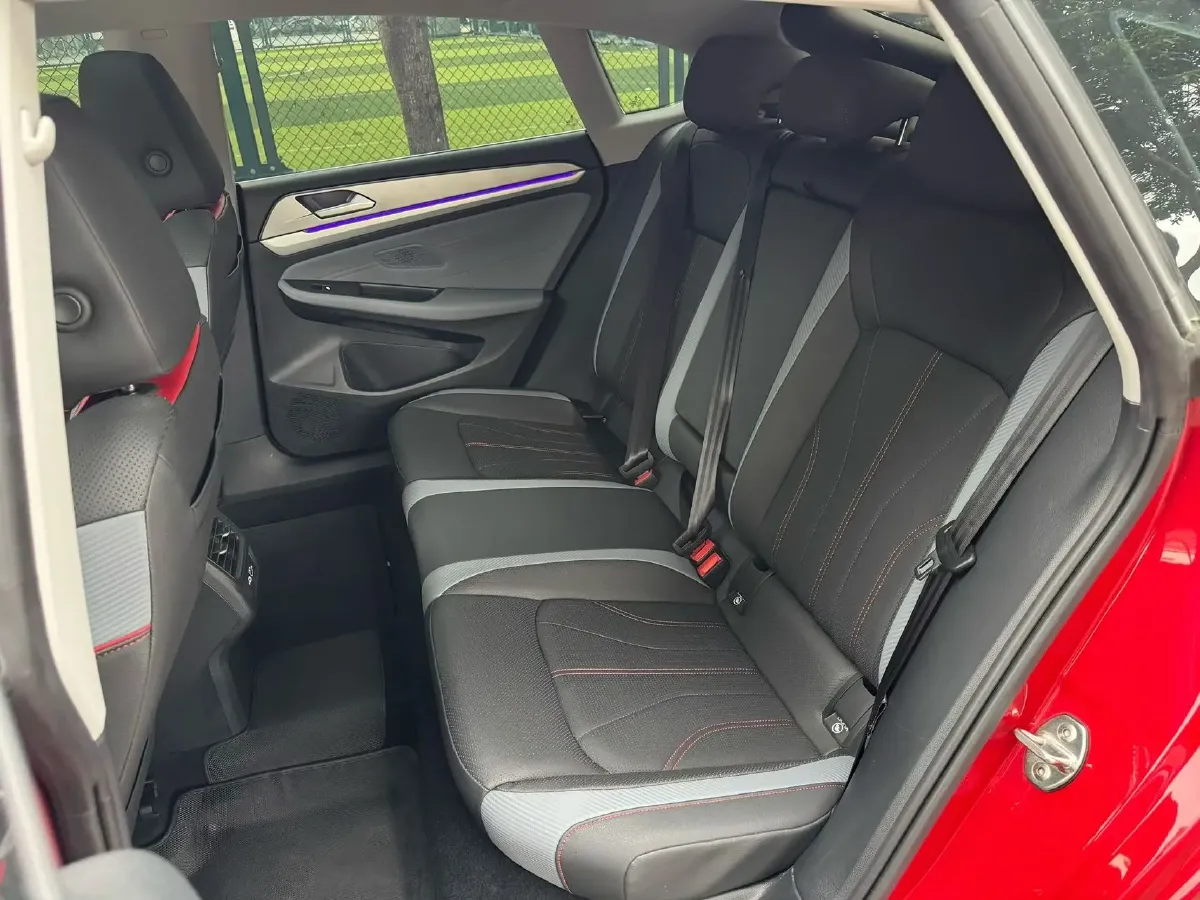 2022 Skoda Superb 2.0T 186HP L4 7DCT,autocango,china used car exporter,china ev exporter,chinese used car exporter,chinese used ev exporter