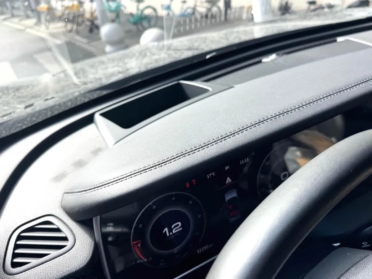 2022 HongQi HS5 2.0T 224HP L4 6AT,autocango,china used car exporter,china ev exporter,chinese used car exporter,chinese used ev exporter