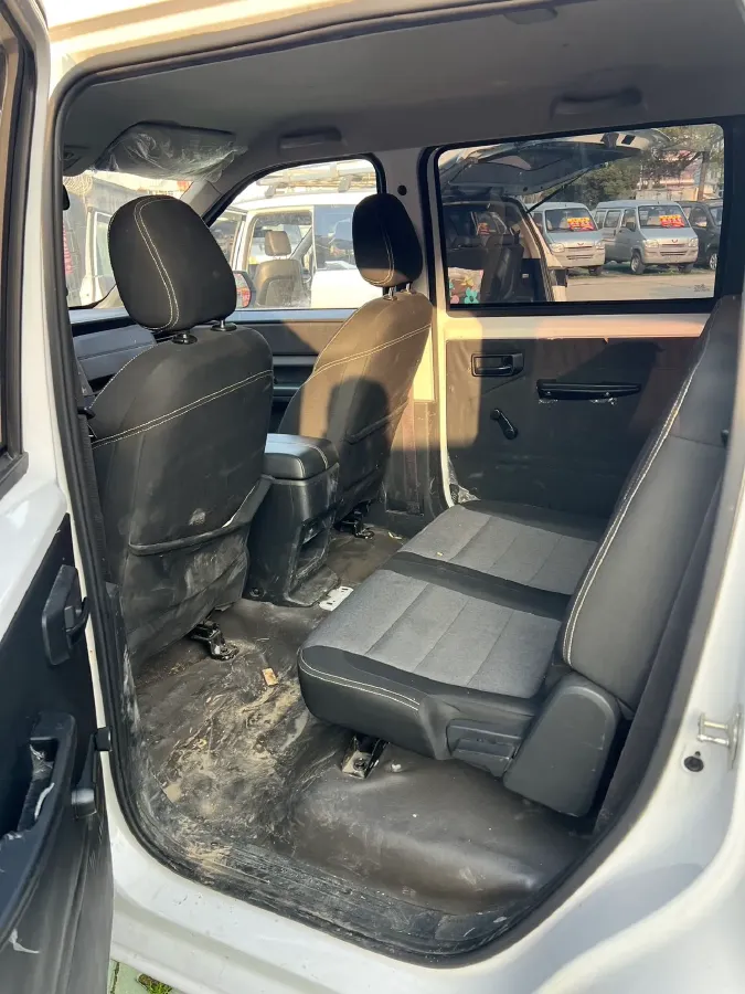 2021 WuLing HongGuang Plus 1.5L 99HP L4 6MT,autocango,china used car exporter,china ev exporter,chinese used car exporter,chinese used ev exporter