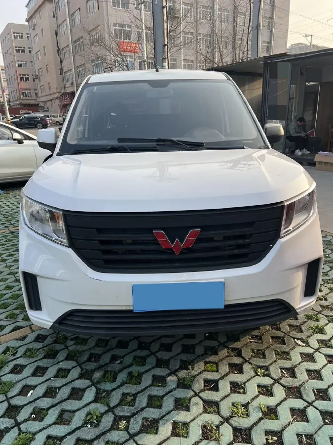 2021 WuLing HongGuang Plus 1.5L 99HP L4 6MT,autocango,china used car exporter,china ev exporter,chinese used car exporter,chinese used ev exporter