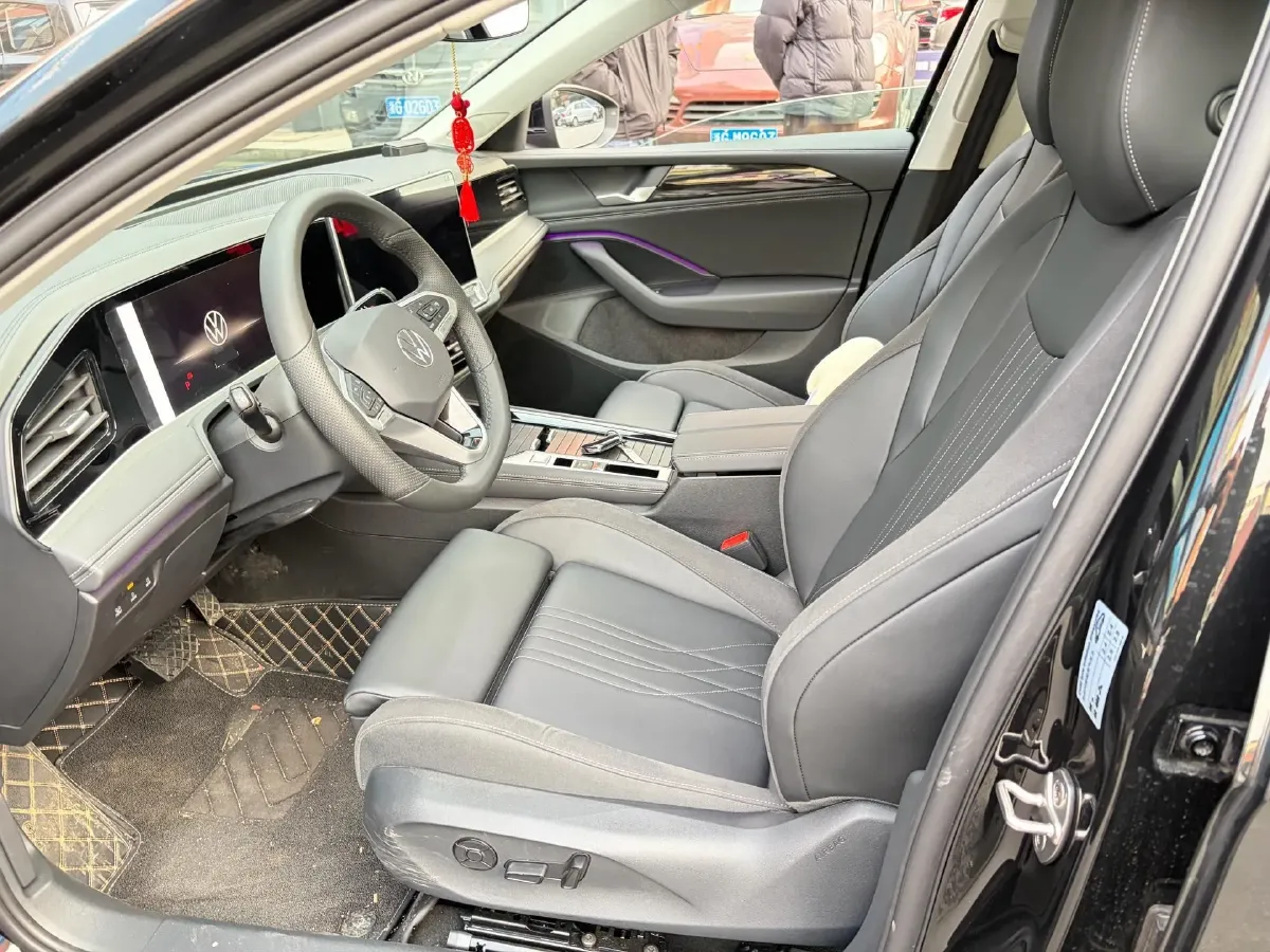 2026 Volkswagen Magotan 1.5T 160HP L4 7DCT,autocango,china used car exporter,china ev exporter,chinese used car exporter,chinese used ev exporter