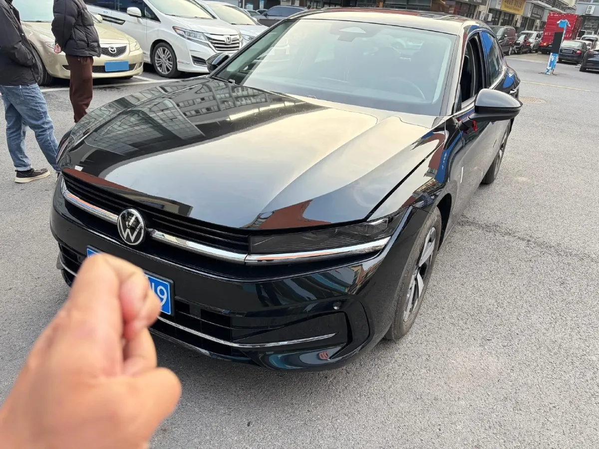 2026 Volkswagen Magotan 1.5T 160HP L4 7DCT,autocango,china used car exporter,china ev exporter,chinese used car exporter,chinese used ev exporter