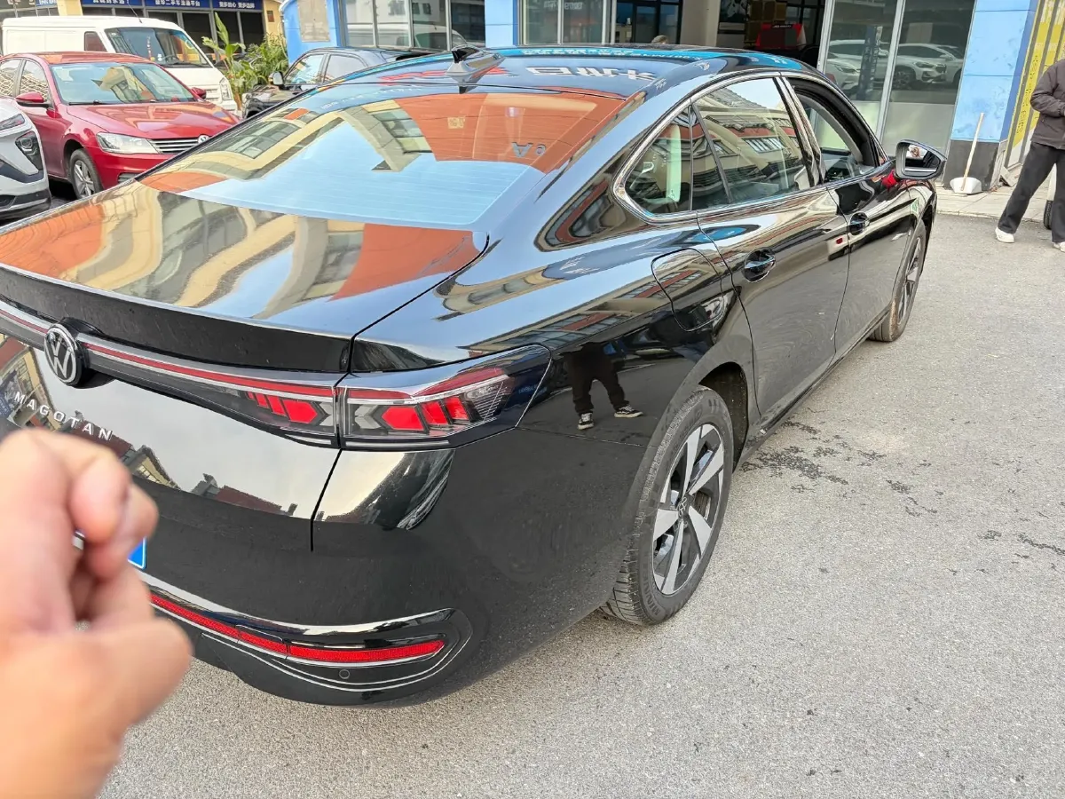 2026 Volkswagen Magotan 1.5T 160HP L4 7DCT,autocango,china used car exporter,china ev exporter,chinese used car exporter,chinese used ev exporter